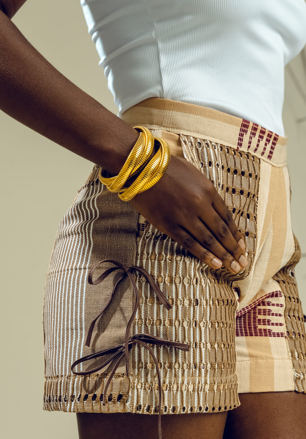 ASO OKE SHORTS WITH BOWS
